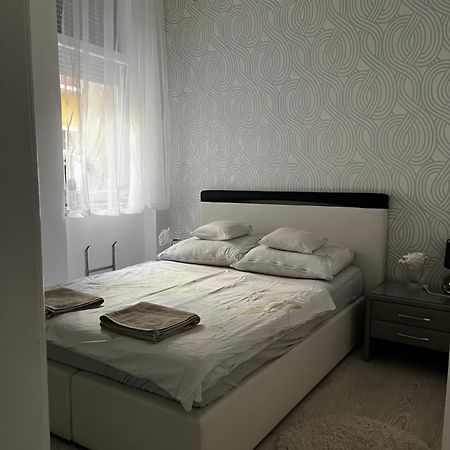 White Luxury Apartment Budapest Exterior foto