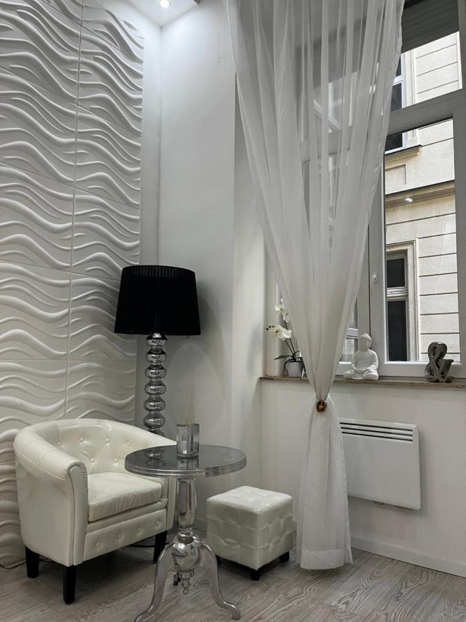 White Luxury Apartment Budapest Exterior foto